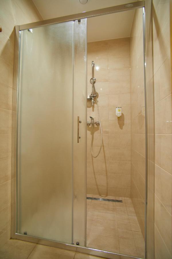 Hostel Delalut Ravne na Koroskem Экстерьер фото
