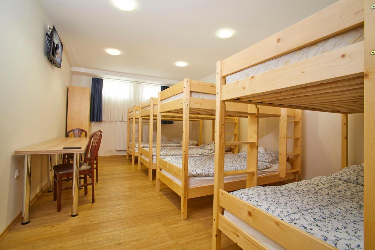 Hostel Delalut Ravne na Koroskem Экстерьер фото
